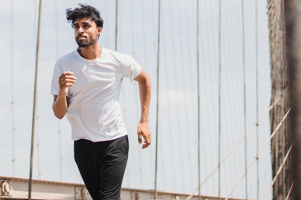 Votre Guide Incontournable sur la Surveillance de la Santé Menopausique : Essentiels Gynécologiques à Connaître